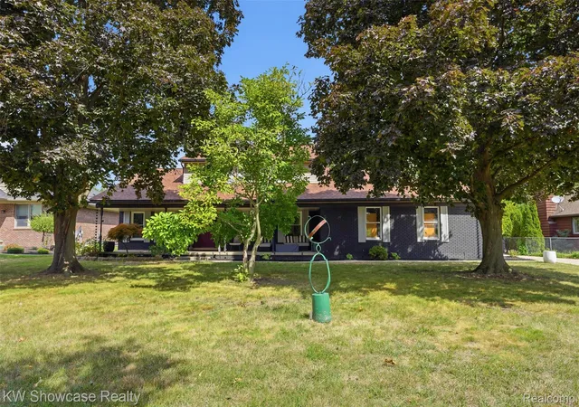 Photo 3 of Single family home for sale at 32480 Pembroke St, Livonia, MI 48152 | MLS# 20261064308 | Listing updated on 2026-09-20