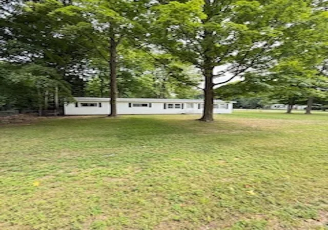 Photo 4 of Single family home for sale at 2839 W Ironwood, Traverse City, MI 49685 | MLS# 78080072295 | Listing updated on 2026-09-17