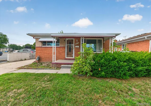 3rd image of 8847 Woodbine, Redford, MI 48239 | MLS# 20261064314