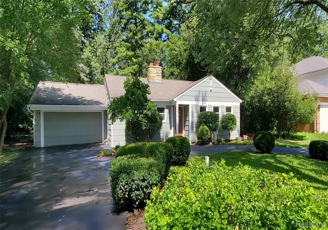 Photo 1 of Single family home for sale at 2374 Rutherford Rd, Bloomfield Hills, MI 48302 | MLS# 20261064315 | Listing updated on 2026-09-13