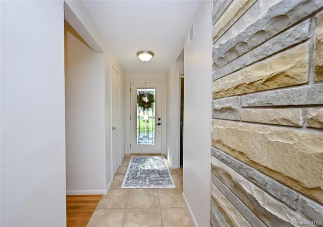 Photo 3 of Single family home for sale at 2374 Rutherford Rd, Bloomfield Hills, MI 48302 | MLS# 20261064315 | Listing updated on 2026-09-13