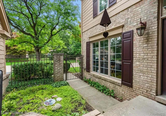 Photo 4 of Condo for sale at 654 Deauville Ln, Bloomfield Hills, MI 48304 | MLS# 20261064318 | Listing updated on 2026-09-01
