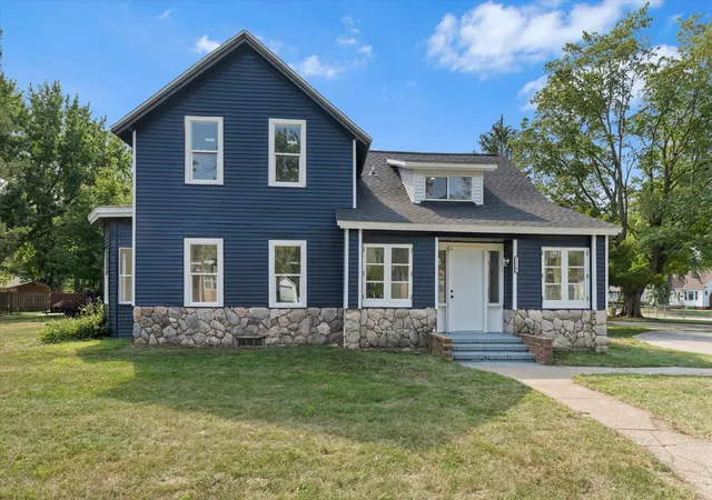Photo 1 of Single family home for sale at 1118 Colfax Ave, Benton Harbor, MI 49022 | MLS# 69026042484 | Listing updated on 2026-08-26
