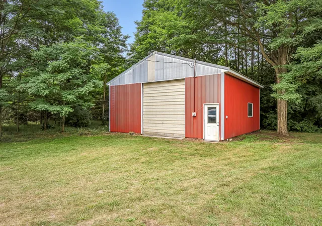 Photo 3 of Single family home for sale at 6667 N 126th Avenue, Hart, MI 49420 | MLS# 71026042472 | Listing updated on 2026-10-06