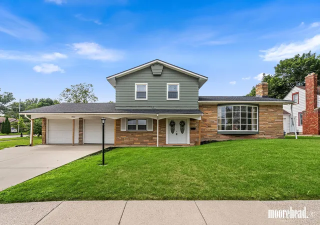 1st image of 1860 Boston St Se, Grand Rapids, MI 49506 | MLS# 65026042473