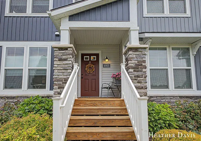 2nd image of 6955 Myers Lake Ave Ne, Rockford, MI 49341 | MLS# 71026042478