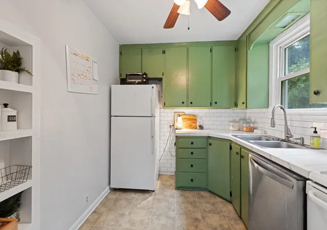 Photo 4 of Single family home for sale at 515 E Russell Rd, Tecumseh, MI 49286 | MLS# 81026042458 | Listing updated on 2026-08-30