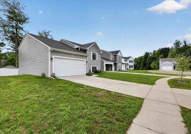 3rd image of 818 Strauss Ct, Greenville, MI 48838 | MLS# 65026042480