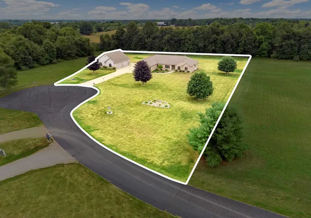Photo 2 of Single family home for sale at 6100 Sunnys Way, Imlay City, MI 48444 | MLS# 58050218422 | Listing updated on 2026-08-27