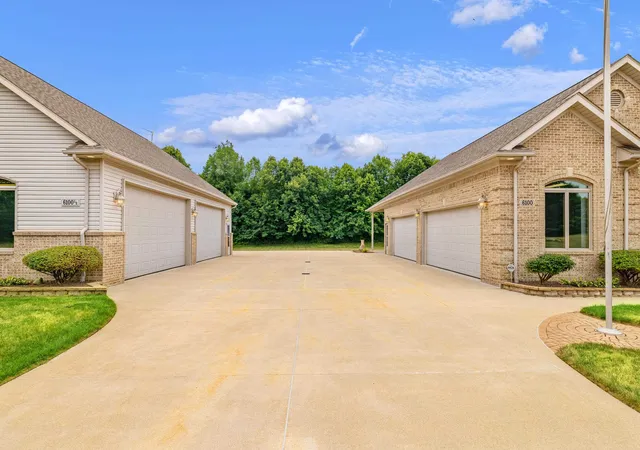 Photo 4 of Single family home for sale at 6100 Sunnys Way, Imlay City, MI 48444 | MLS# 58050218422 | Listing updated on 2026-08-27