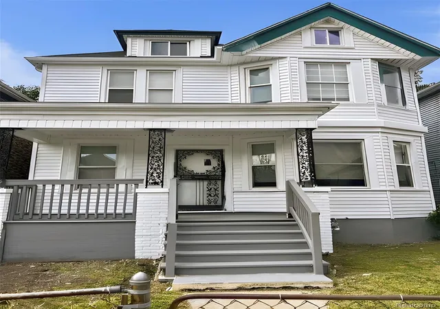 Photo 1 of Single family home for sale at 5733 Fischer St, Detroit, MI 48213 | MLS# 20261064329 | Listing updated on 2026-08-20