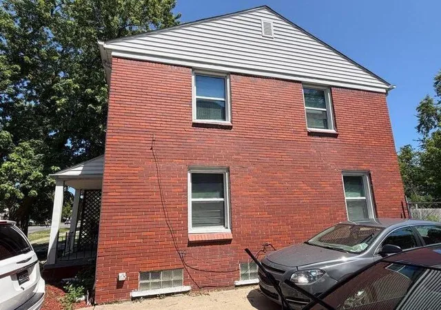 Photo 3 of Single family home for sale at 8878 Evergreen Ave, Detroit, MI 48228 | MLS# 81026042490 | Listing updated on 2026-09-16