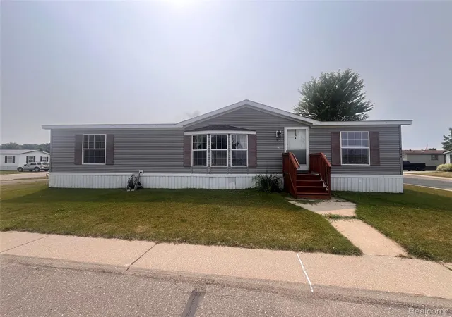 Photo 1 of Single family home for sale at 8304 Hidden Holw, Fenton, MI 48430 | MLS# 20261064340 | Listing updated on 2026-09-05