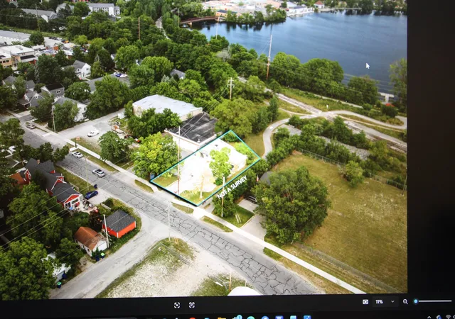 Photo 1 of Multi family home for sale at 811 Lake Ave, Traverse City, MI 49684 | MLS# 78080072310 | Listing updated on 2026-10-07