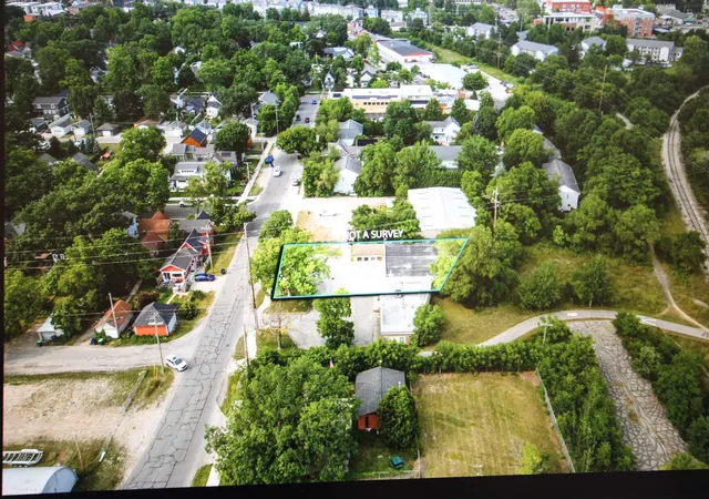 Photo 3 of Multi family home for sale at 807 Lake Ave, Traverse City, MI 49684 | MLS# 78080072311 | Listing updated on 2026-10-07