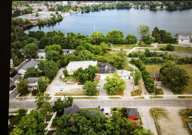 Listing Photo 5 - Condo for sale in building located at 807 Lake Ave, Traverse City, MI 49684