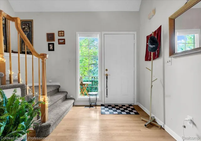 Listing Photo 4 - Condo for sale in building located at 2736 Winter Gdn Ct, Ann Arbor, MI 48105