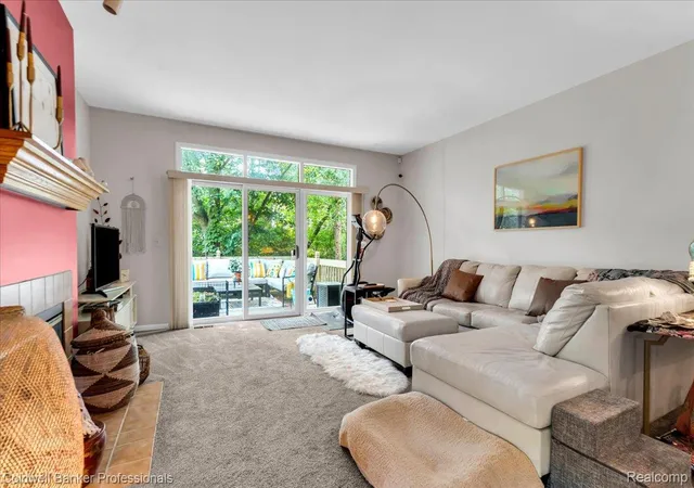 Listing Photo 5 - Condo for sale in building located at 2736 Winter Gdn Ct, Ann Arbor, MI 48105