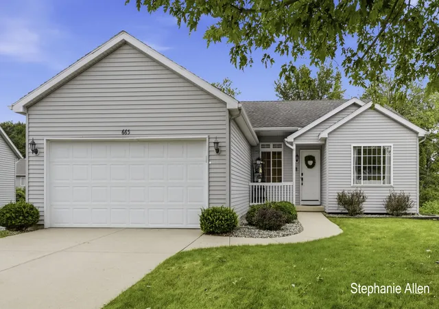 1st image of 663 Ridgefield Dr, Coopersville, MI 49404 | MLS# 65026042496
