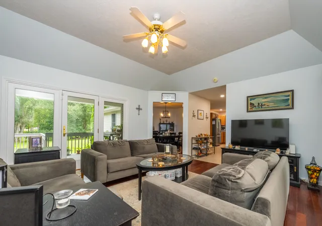 Photo 4 of Single family home for sale at 5324 Becht Rd, Coloma, MI 49038 | MLS# 69026042501 | Listing updated on 2026-09-10