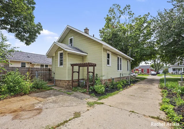 28th image of 143 Murray St Se, Grand Rapids, MI 49548 | MLS# 65026042500