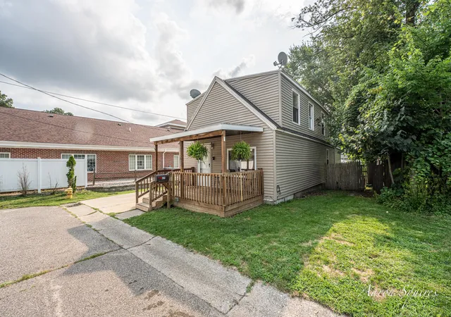 3rd image of 2163 Galewood Ave Sw, Wyoming, MI 49509 | MLS# 65026042506