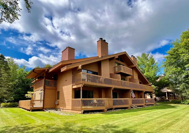 Listing Photo 5 - Condo for sale in building located at 6658 Schuss Mountain Ln, Mancelona, MI 49659