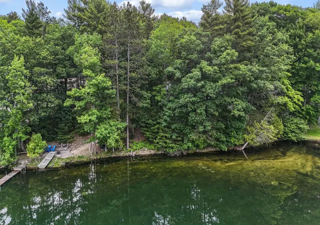 Photo 3 of Single family home for sale at 21 High Lake Rd, Traverse City, MI 49696 | MLS# 78080072299 | Listing updated on 2026-09-26