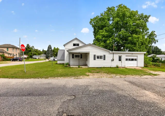 1st image of 314 Decalb St, Reed City, MI 49677 | MLS# 72026042509
