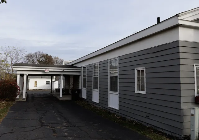 Photo 3 of Single family home for sale at 208 W Erie St, Albion, MI 49224 | MLS# 64026042513 | Listing updated on 2026-08-13