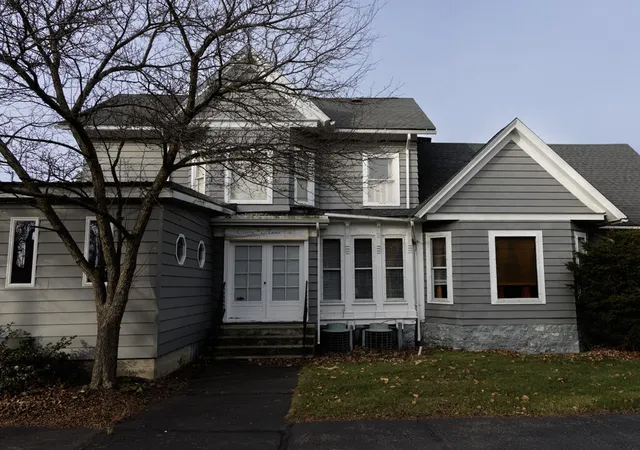Photo 4 of Single family home for sale at 208 W Erie St, Albion, MI 49224 | MLS# 64026042513 | Listing updated on 2026-08-13