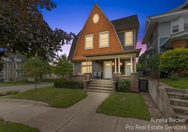 Photo 2 of Multi family home for sale at 745 Prospect Ave Se, Grand Rapids, MI 49503 | MLS# 65026042512 | Listing updated on 2026-10-08
