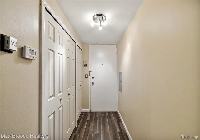 Photo 3 of Condo for sale at 1300 E Lafayette St #1509, Detroit, MI 48207 | MLS# 20261064361 | Listing updated on 2026-09-17