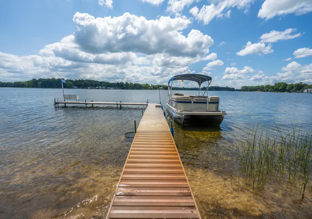 Photo 3 of Single family home for sale at 80885 County Rd 652, Lawton, MI 49065 | MLS# 69026042516 | Listing updated on 2026-09-10
