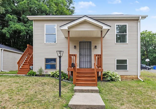 1st image of 524 Charlotte Ave, Kalamazoo, MI 49048 | MLS# 66026042527