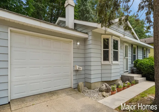 3rd image of 5738 Blaine Ave Se, Grand Rapids, MI 49508 | MLS# 65026042529