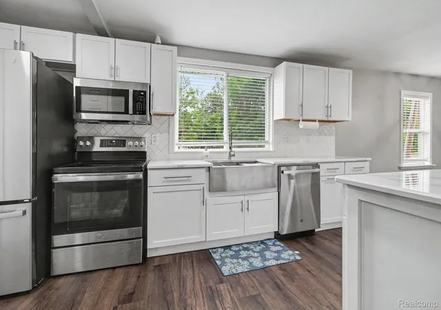 Photo 4 of Single family home for sale at 4512 Treadwell St, Wayne, MI 48184 | MLS# 20261064365 | Listing updated on 2026-09-16