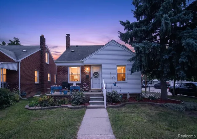 Photo 1 of Single family home for sale at 1693 Riverbank St, Lincoln Park, MI 48146 | MLS# 20261064367 | Listing updated on 2026-09-17