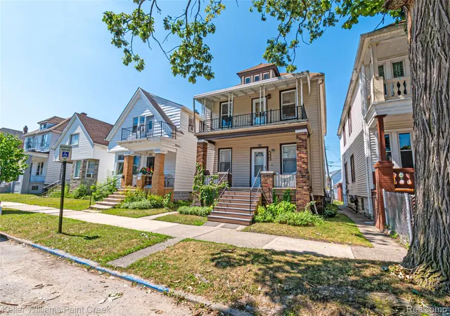 Listing Photo 3 - Condo for sale in building located at 9533 Mcdougall St, Hamtramck, MI 48212