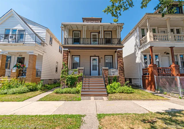 Listing Photo 4 - Condo for sale in building located at 9533 Mcdougall St, Hamtramck, MI 48212