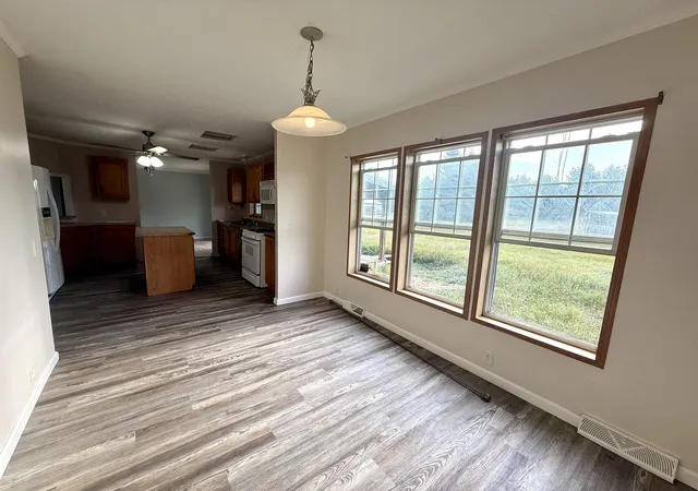 3rd image of 5202 Kellie St, Mesick, MI 49668 | MLS# 78080072315