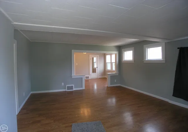 2nd image of 25151 Dodge St, Roseville, MI 48066 | MLS# 58050218437