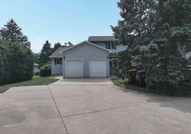 2nd image of 906 S Crapo, Mount Pleasant, MI 48858 | MLS# 79080072312