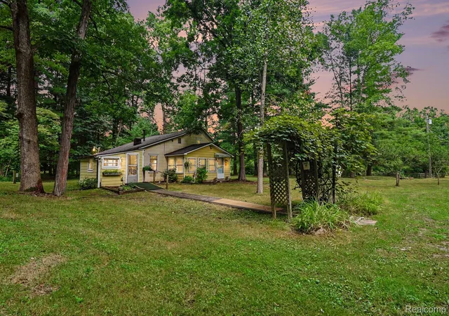Photo 1 of Single family home for sale at 11180 Dunham Rd, Hartland, MI 48353 | MLS# 20261064384 | Listing updated on 2026-08-27