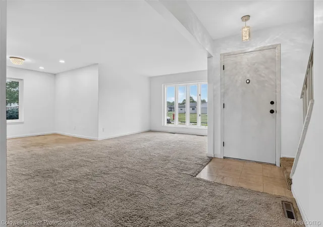 Photo 3 of Condo for sale at 32754 Barclay Sq #20, Warren City Macomb, MI 48093 | MLS# 20261064392 | Listing updated on 2026-08-24