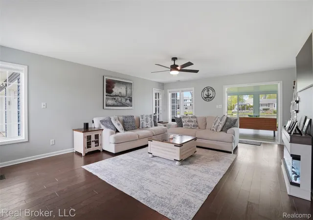 5th image of 2299 Kingston St, White Lake, MI 48386 | MLS# 20261064395