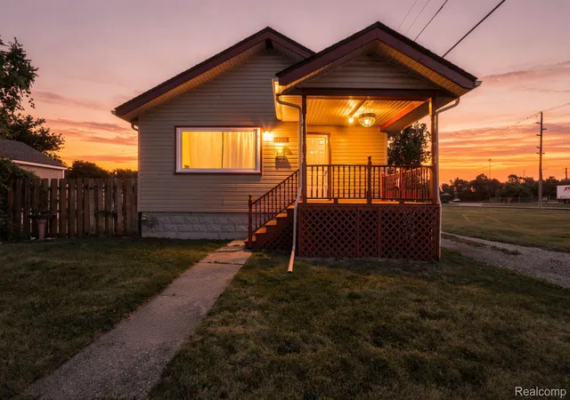 Photo 3 of Single family home for sale at 1350 Spencer St, Ferndale, MI 48220 | MLS# 20261064399 | Listing updated on 2026-09-18
