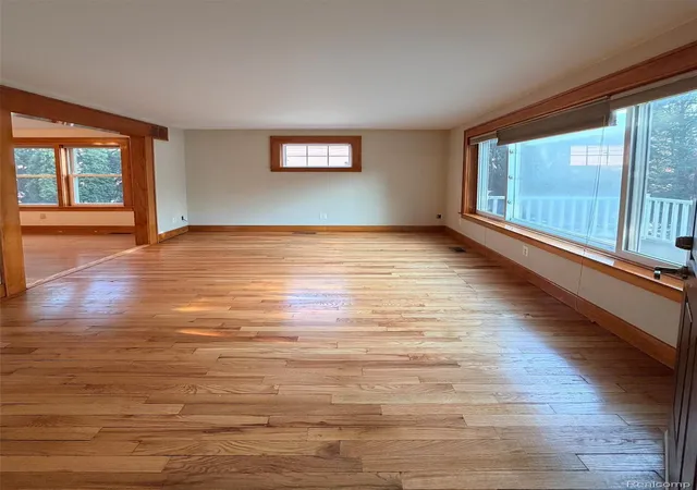 Listing Photo 5 - Condo for sale in building located at 1261 S Birch St, Dearborn, MI 48124 1902