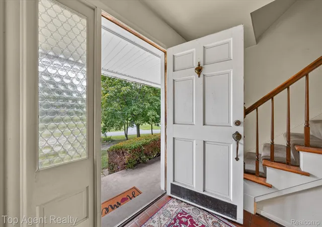 Photo 2 of Single family home for sale at 6084 Deguise Ct, Rochester Hills, MI 48306 | MLS# 20261064408 | Listing updated on 2026-09-14