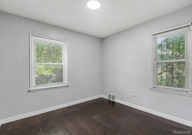 Photo 4 of Single family home for sale at 9636 Plainview Ave, Detroit, MI 48228 | MLS# 20261064410 | Listing updated on 2026-09-11